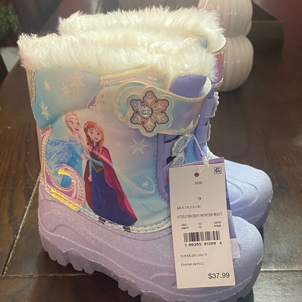 Frozen Winter Boots with Elsa and Anna
